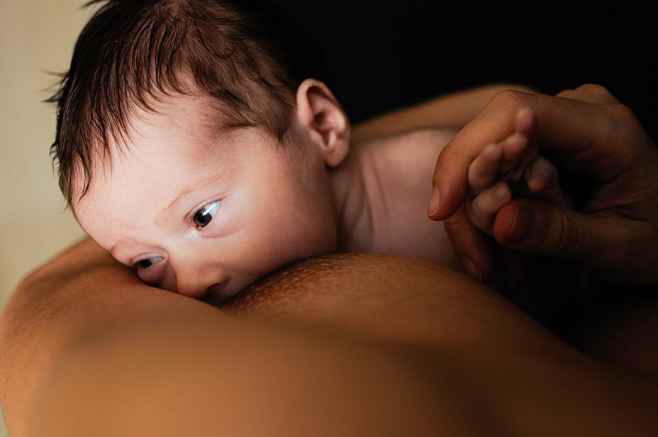 what equipment and accessories do I need to breastfeed my baby?
