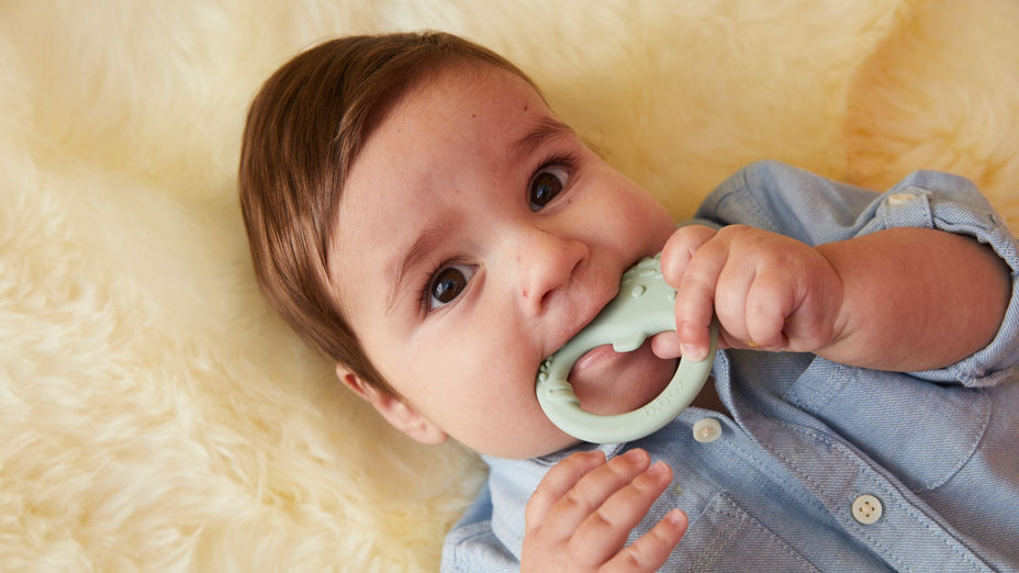 how teething causes nappy rash & ways to prevent it