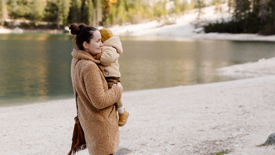 Healthy snacks, warm meals & engaging entertainment: stress-free travel with toddlers