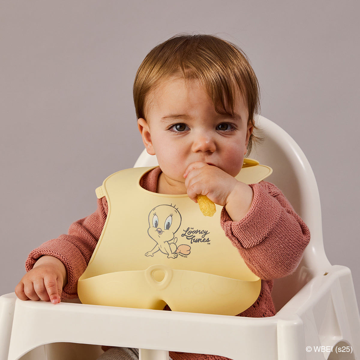 Looney Tunes by b.box - silicone bib