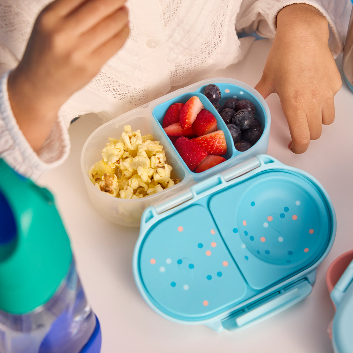 silicone bento buddy - snack - confetti