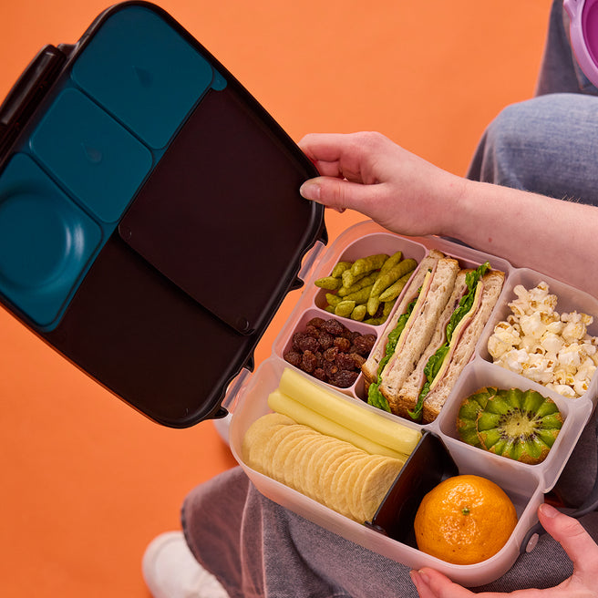 silicone bento buddy - lunchbox- berry