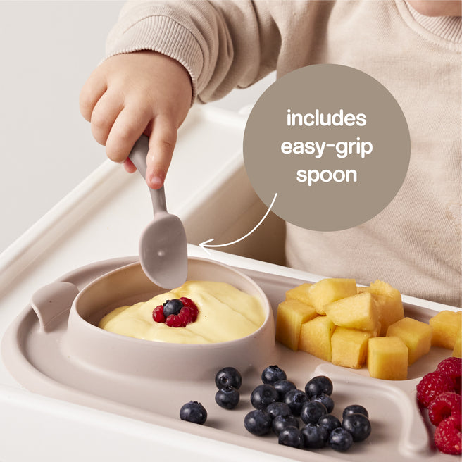 roll + go mealtime mat - latte