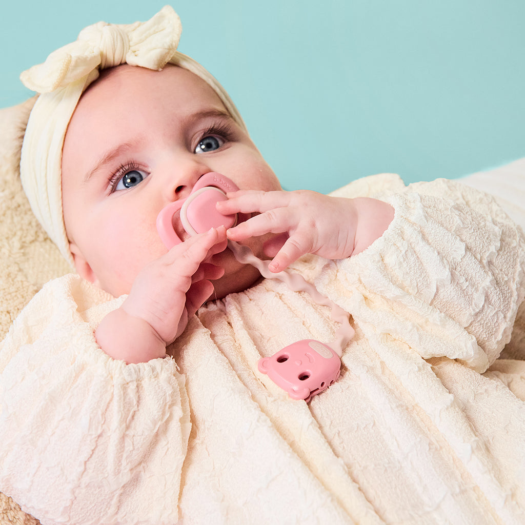 soother clip - blush + vanilla