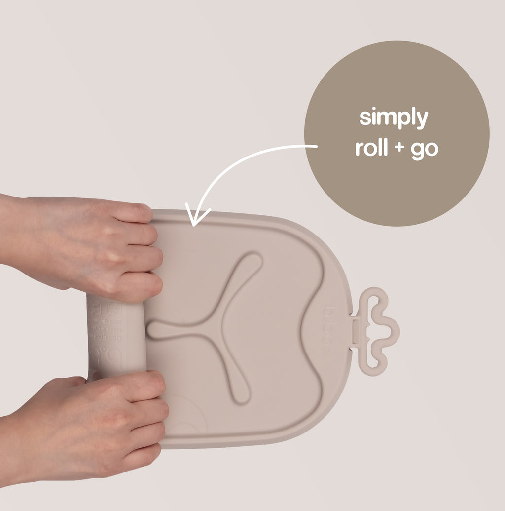 roll + go mealtime mat - latte