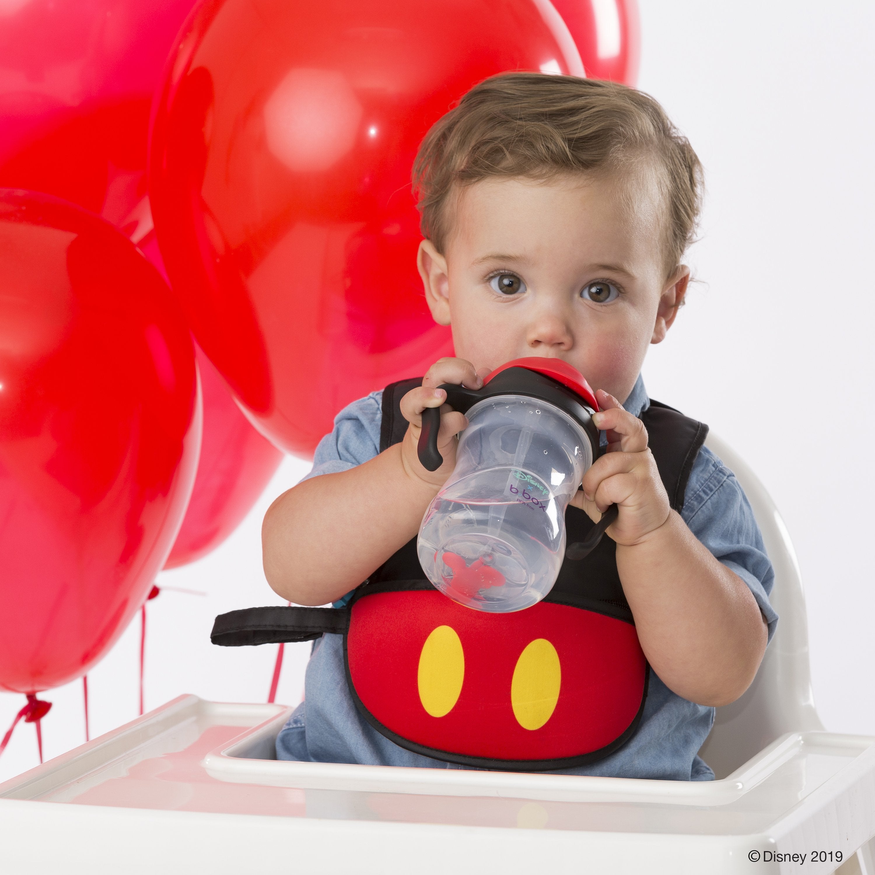 https://bbox.com.au/cdn/shop/products/Mickey-Bib-Sippy-Chair-LS_2_45410a2b-37d8-4c1a-a799-54e5f9a9b075.jpg?v=1627387487