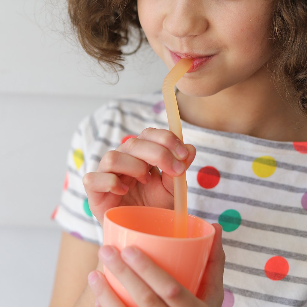 child with Silicone Straw Travel Set- b.box for kids