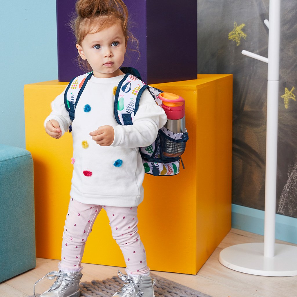 child with 350ml insulated drink bottle - strawberry shake - b.box for kids