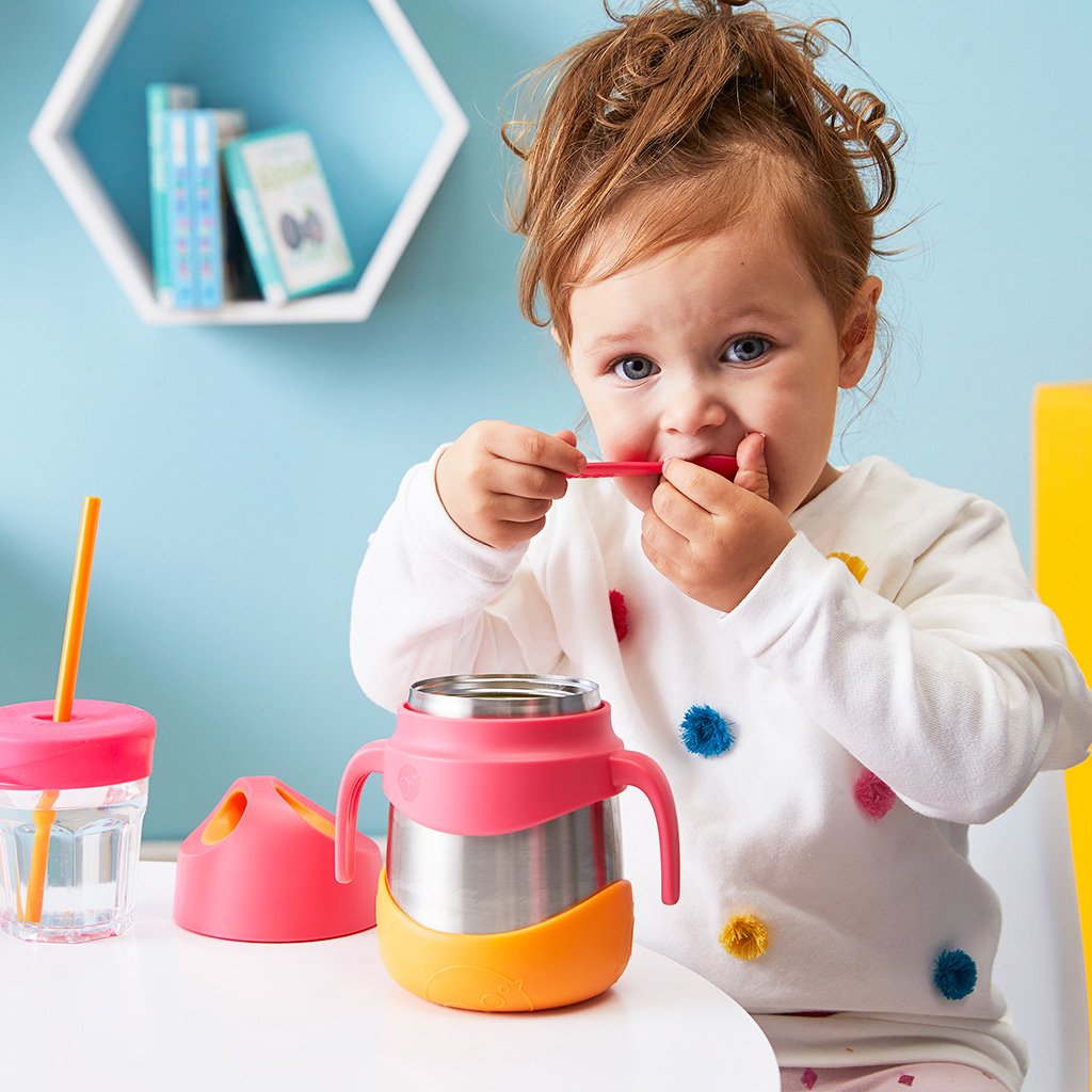 child with insulated food jar - strawberry shake - b.box for kids