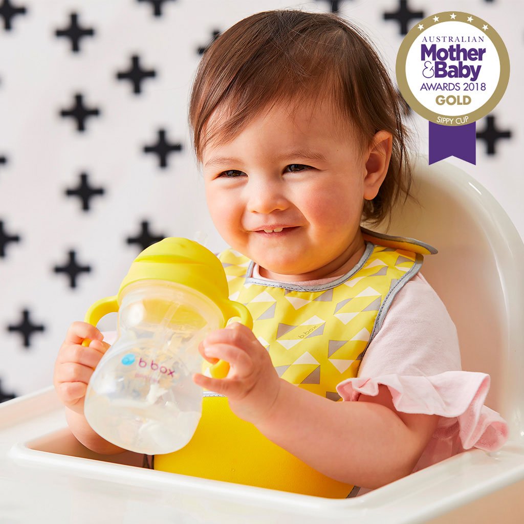 child with sippy cup - lemon - b.box for kids